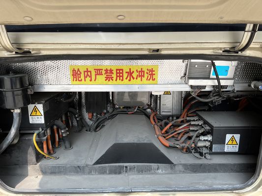 รถบัสใช้แล้วขนาดเล็ก พวงมาลัยซ้าย ปี 2016 จำนวน 31 ที่นั่ง