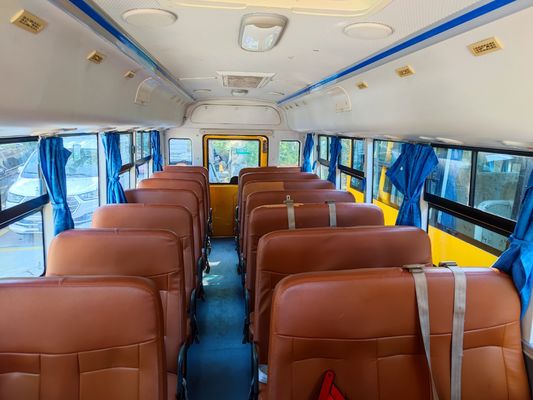 34 ที่นั่ง รถบัสโรงเรียนมือสอง น้ํามันดีเซล ด้วยเครื่องยนต์ V6