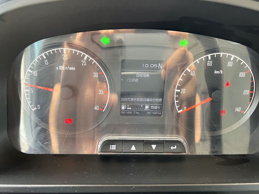 รถเมล์โรงเรียนที่ใช้สําหรับขนส่งนักเรียน 52 ที่นั่ง