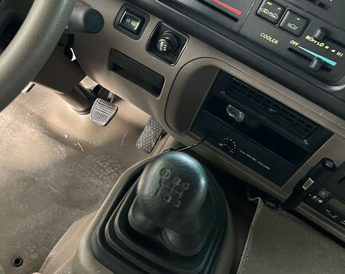 รถโดยสารขนาดเล็ก 7 เมตร ใช้แล้ว 23 ที่นั่ง เครื่องยนต์เบนซิน