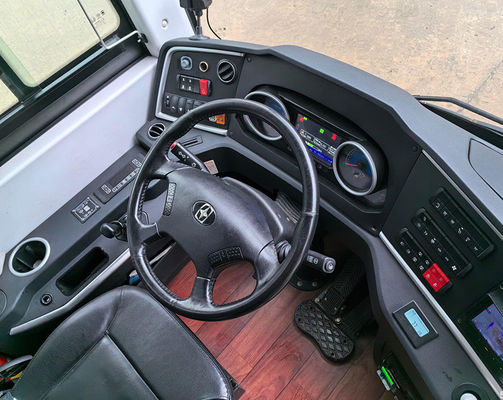 Yaxing LHD 48 ที่นั่ง รถบัสรถโดยสารมือสอง น้ํามันดีเซล ความเร็วสูงสุด 100 Km/H รถบัสขับรถ