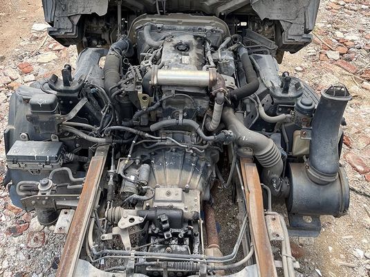 Isuzu รถบรรทุกมือสอง 600p ELF 4X2 รถบรรทุกเบามือสอง 175hp เครื่องยนต์ดีเซล รถบรรทุกสินค้า รถบรรทุก