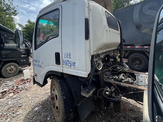 รถบรรทุก Isuzu มือสอง ELF รถบรรทุก 600p 700P 4X2 รถบรรทุกเบามือสอง 175hp เครื่องยนต์ดีเซล รถบรรทุก