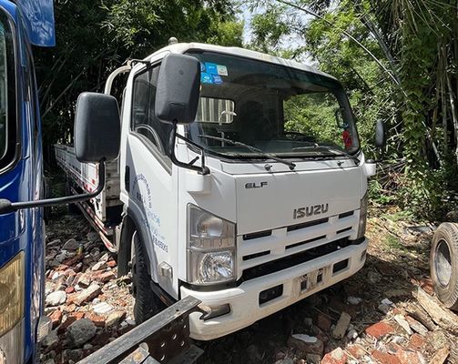 Isuzu ใช้รถบรรทุกคาร์โก้ 2 ประตู เครื่องดีเซลรถบรรทุกรถบรรทุกเบา