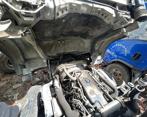 Isuzu ใช้รถบรรทุกคาร์โก้ 2 ประตู เครื่องดีเซลรถบรรทุกรถบรรทุกเบา