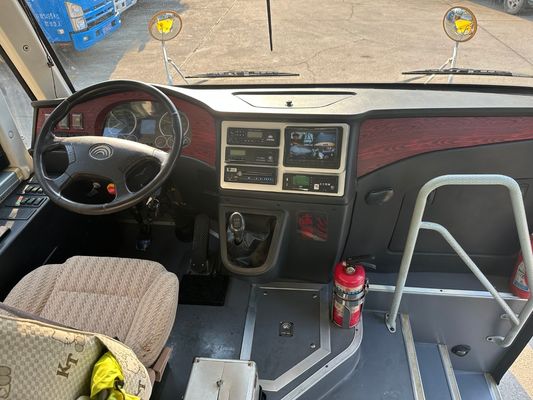 รถตู้โรงเรียนมือสอง 36 ที่นั่ง สีเหลือง เครื่องยนต์ดีเซล พวงมาลัยซ้าย ZK6669DX7